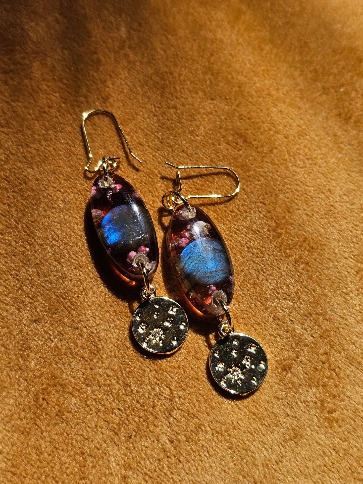 Pink Ozothamnus and forest Heather labradorite drops