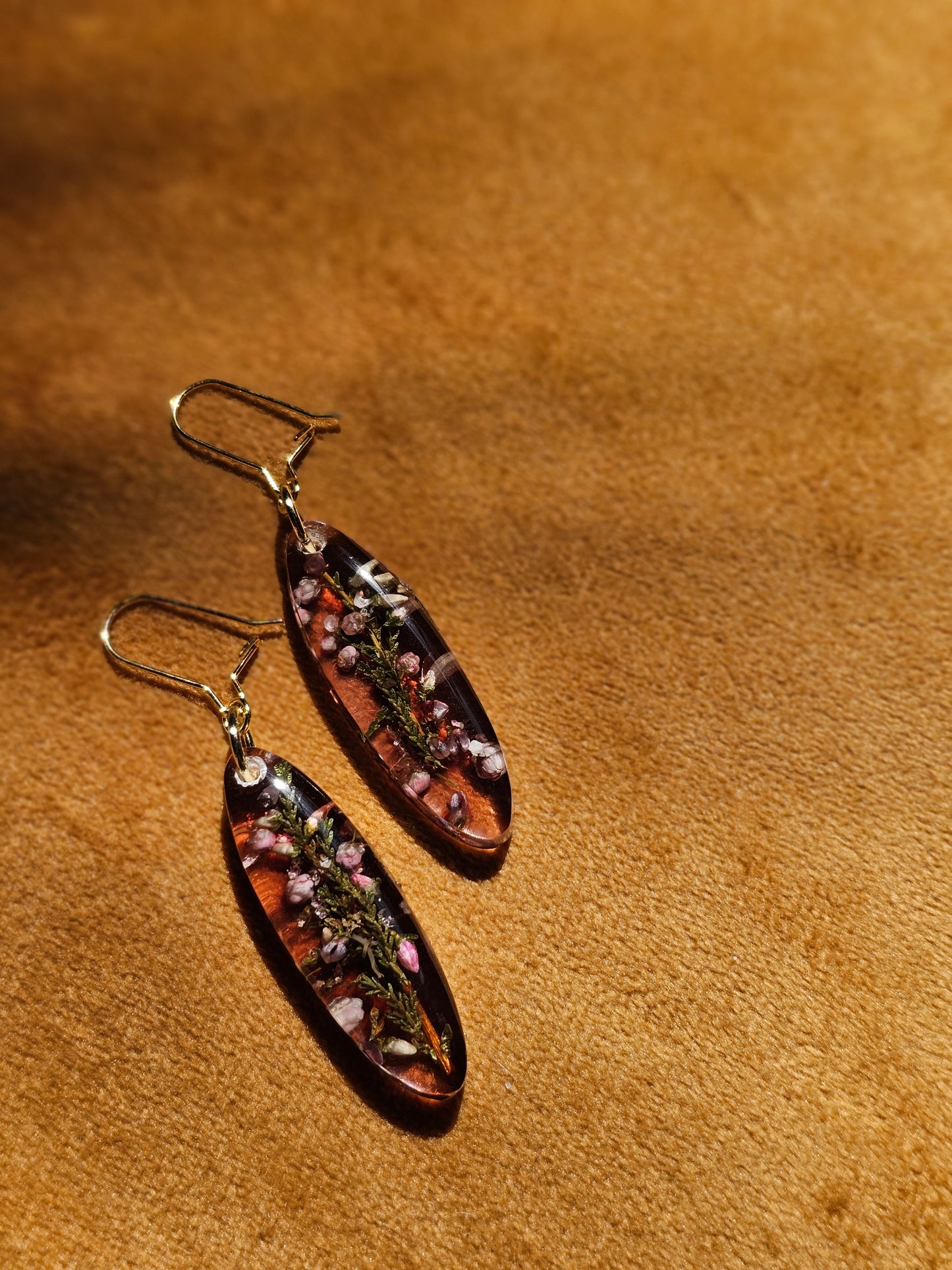 Pink Ozothamnus and forest Heather drops