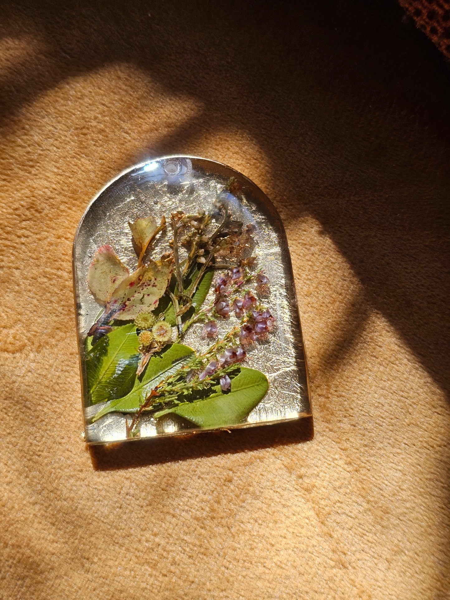 Forest heather clip