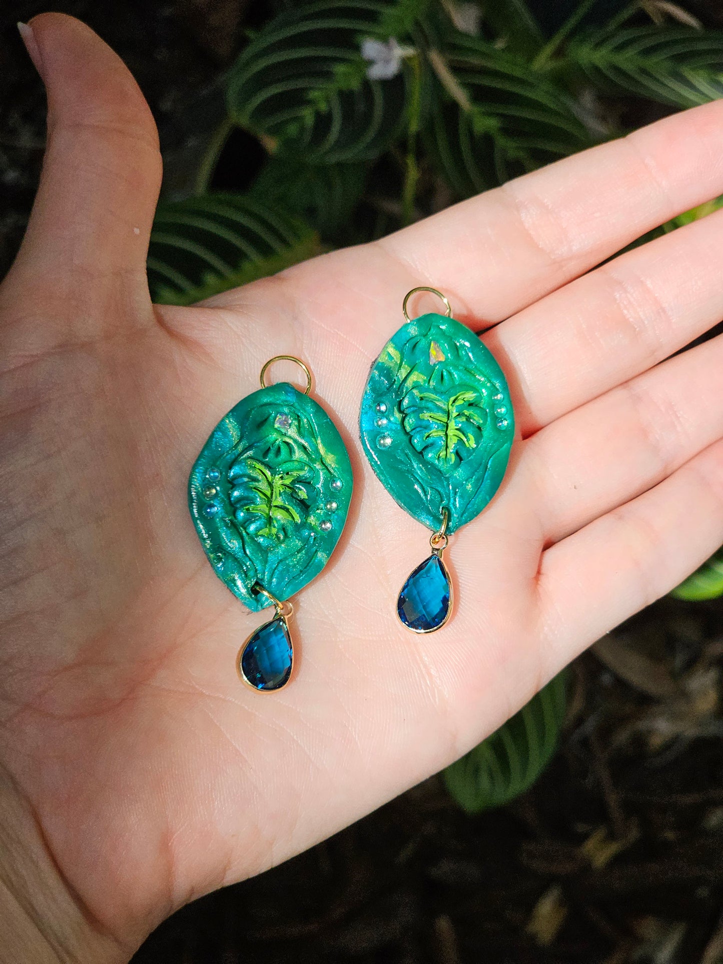 Monstera Dangles