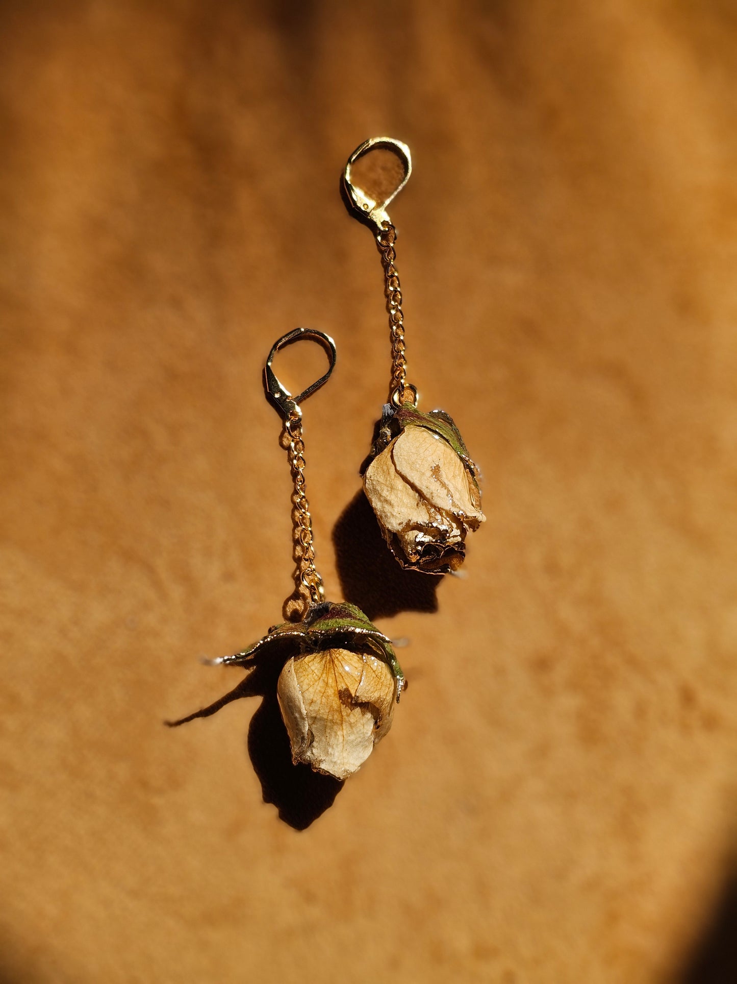 Hanging rose drops