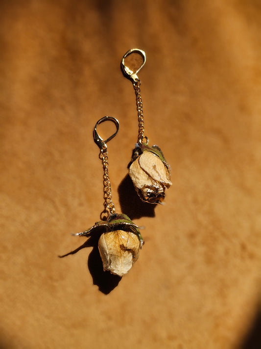 Hanging rose drops
