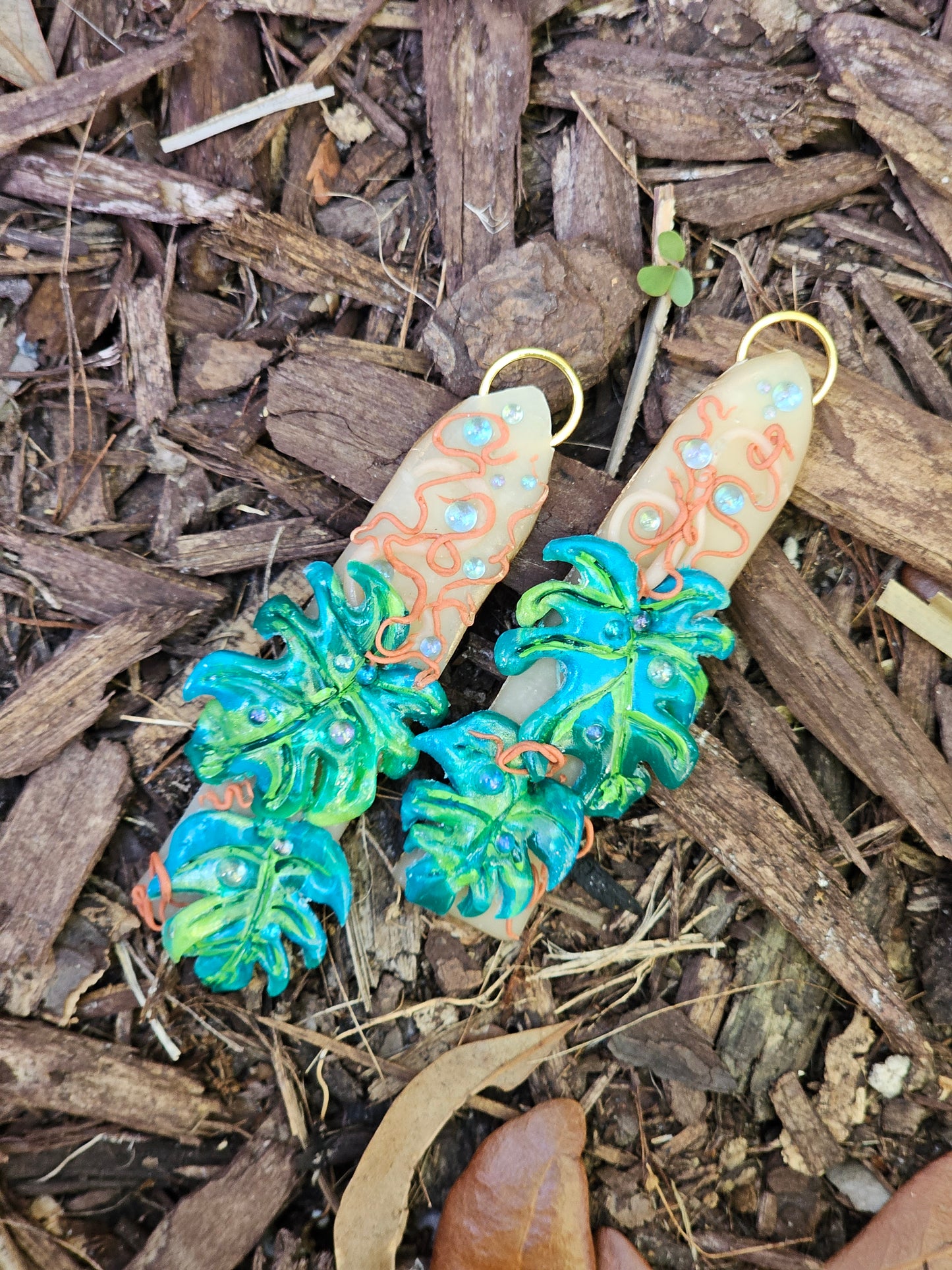 Monstera Dangles