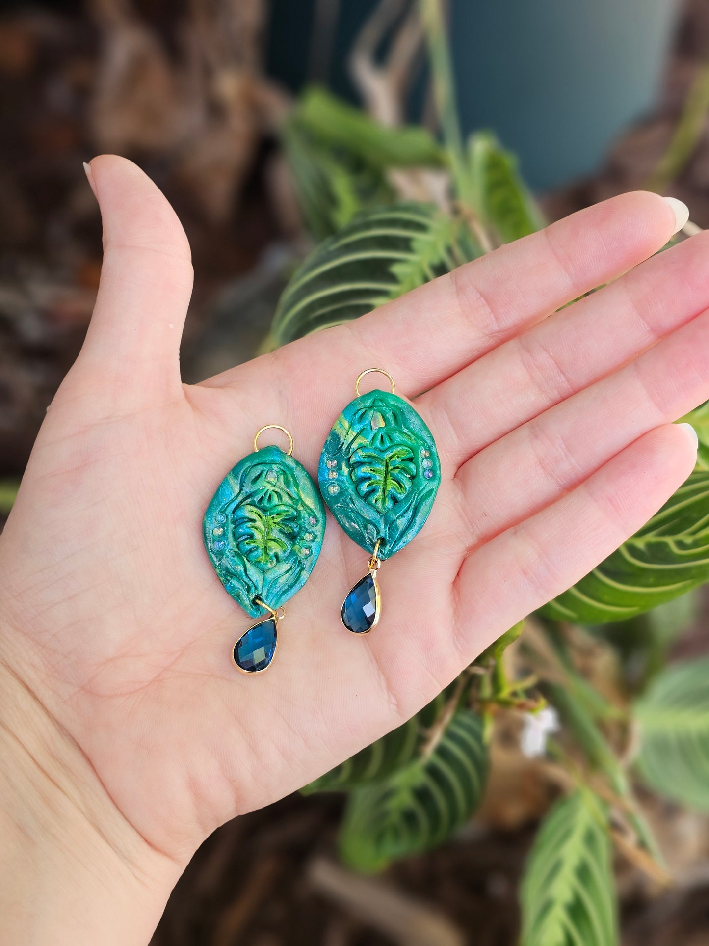 Monstera Dangles