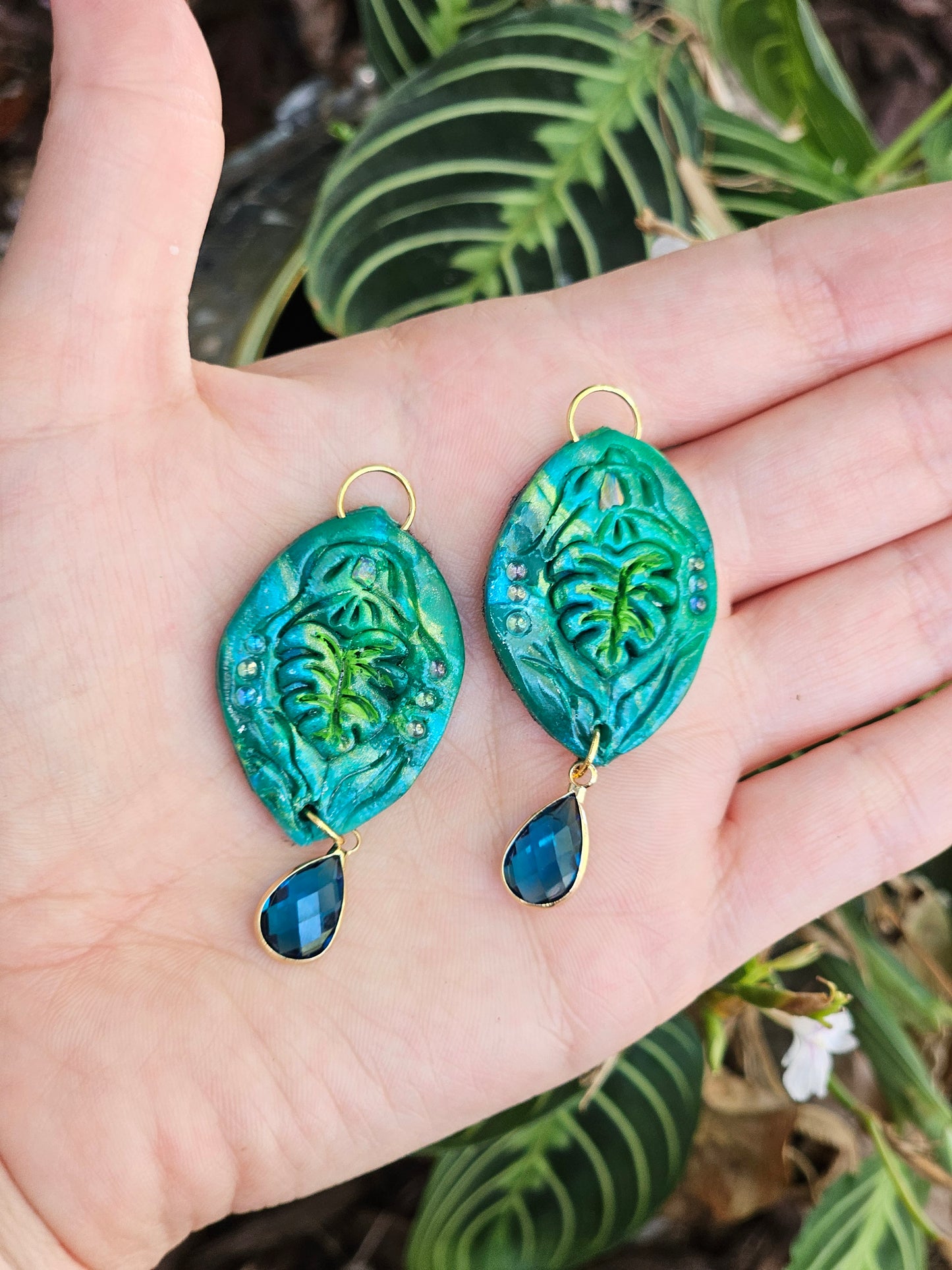 Monstera Dangles