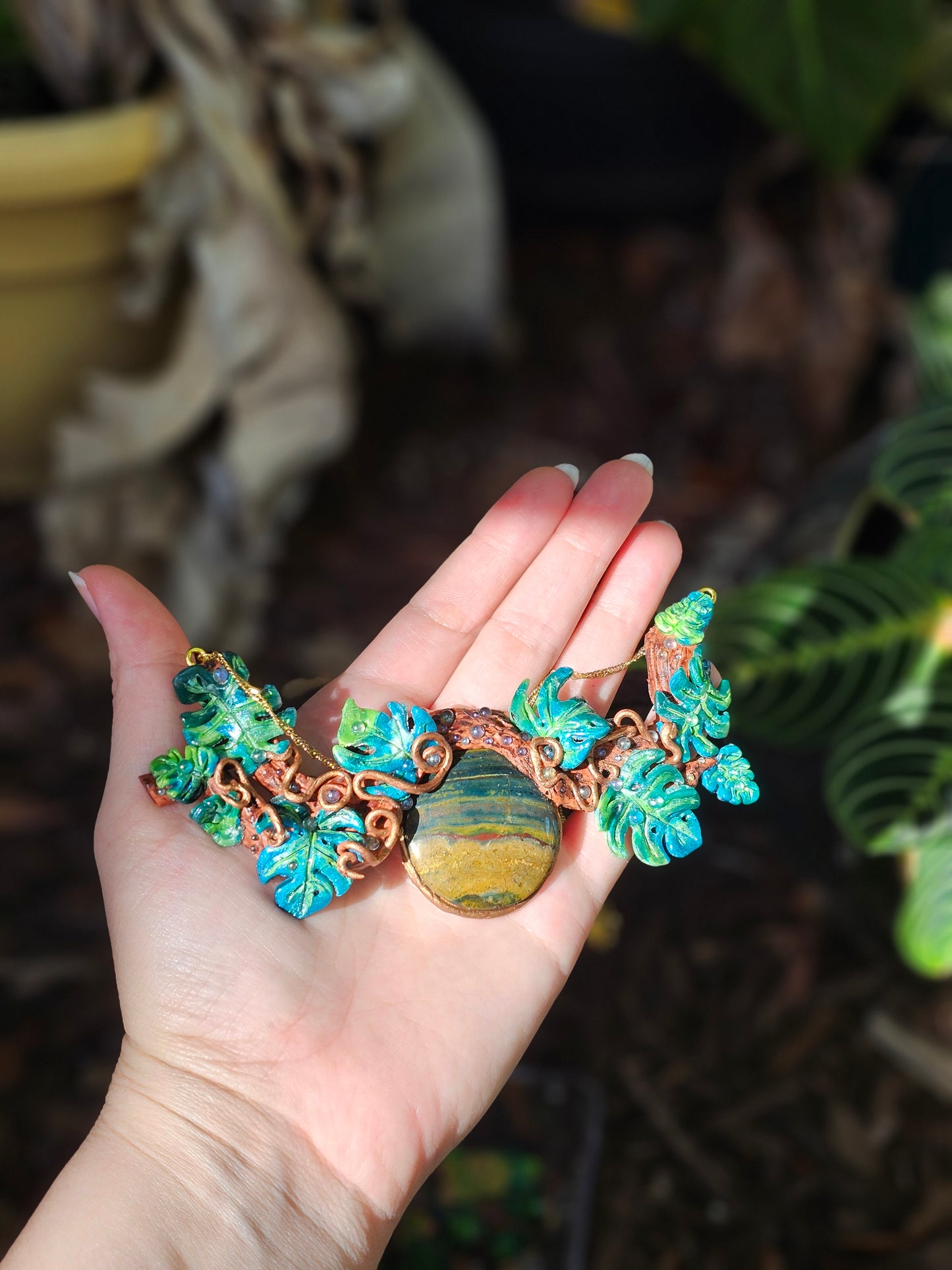 Monstera Necklace
