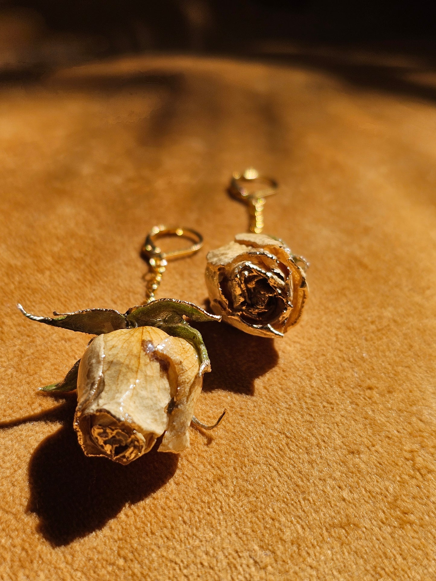 Hanging rose drops