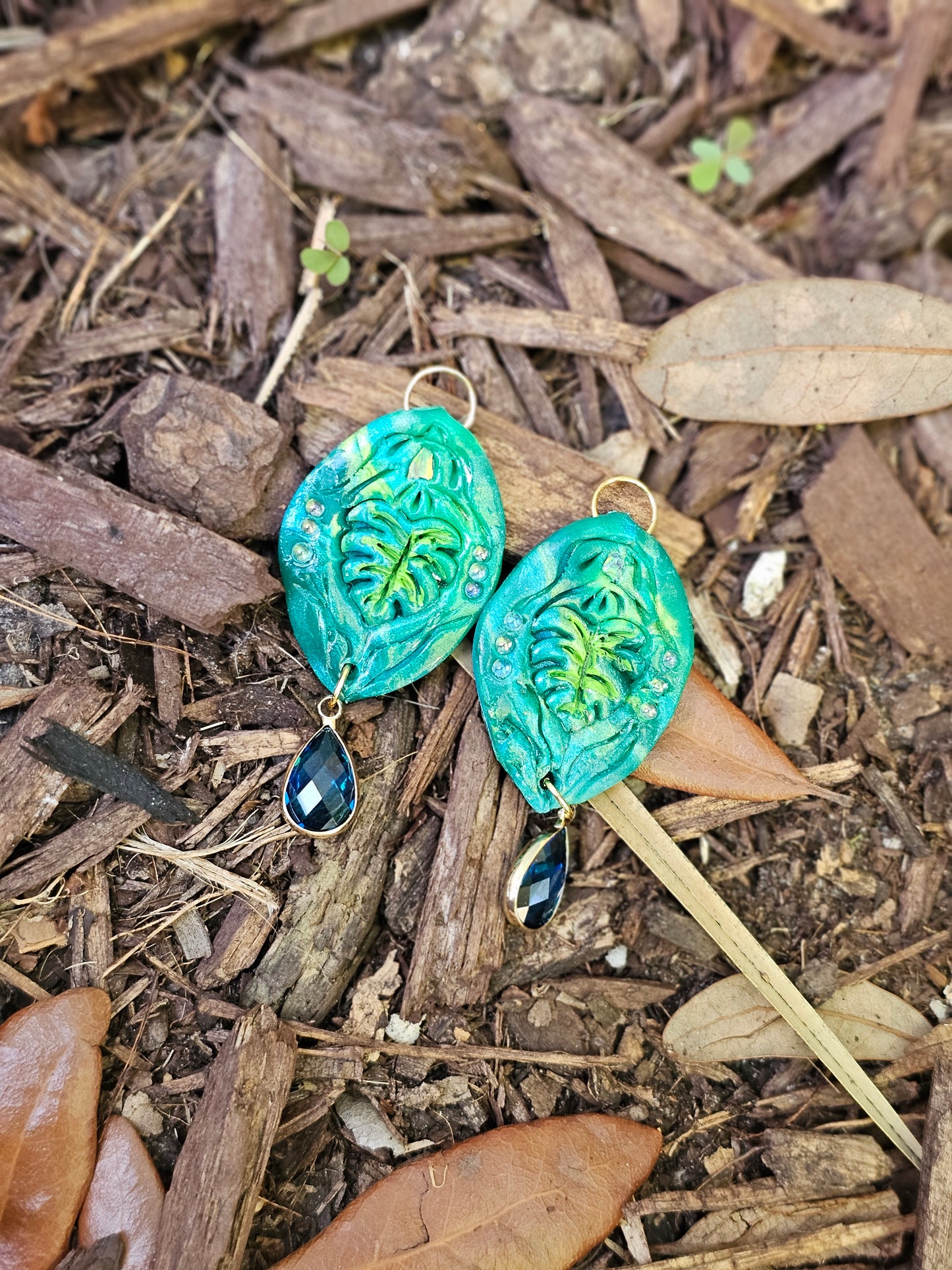 Monstera Dangles